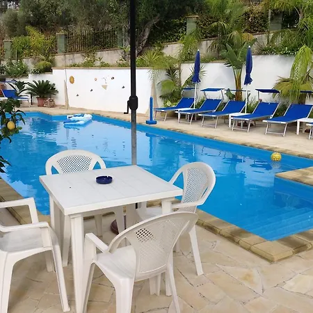Villafiorita Apartamento *